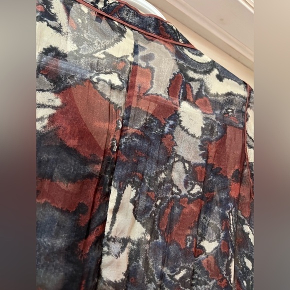 ⚫️ BOGO Sandwich ladies drawstring button up blouse size 42 - Picture 8 of 8